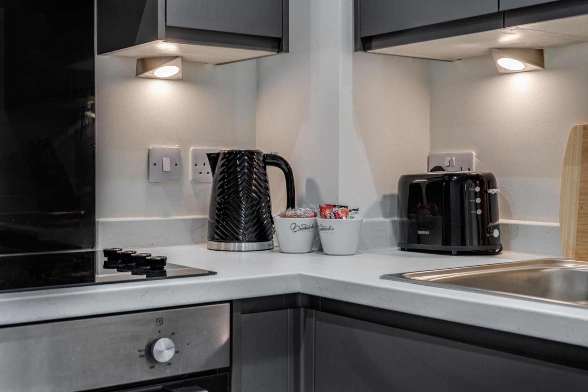 Huge Long Stay Offers! Lux City-Edge Stay! Perfect For Business & Leisure Liverpool Exterior photo